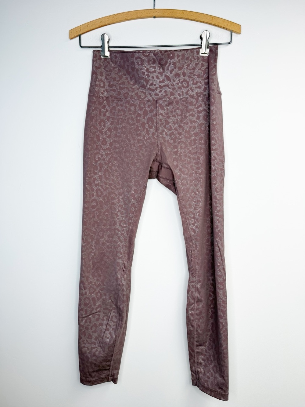 Zyia Active Lilac Leopard Supreme Size 6-8 Leggings